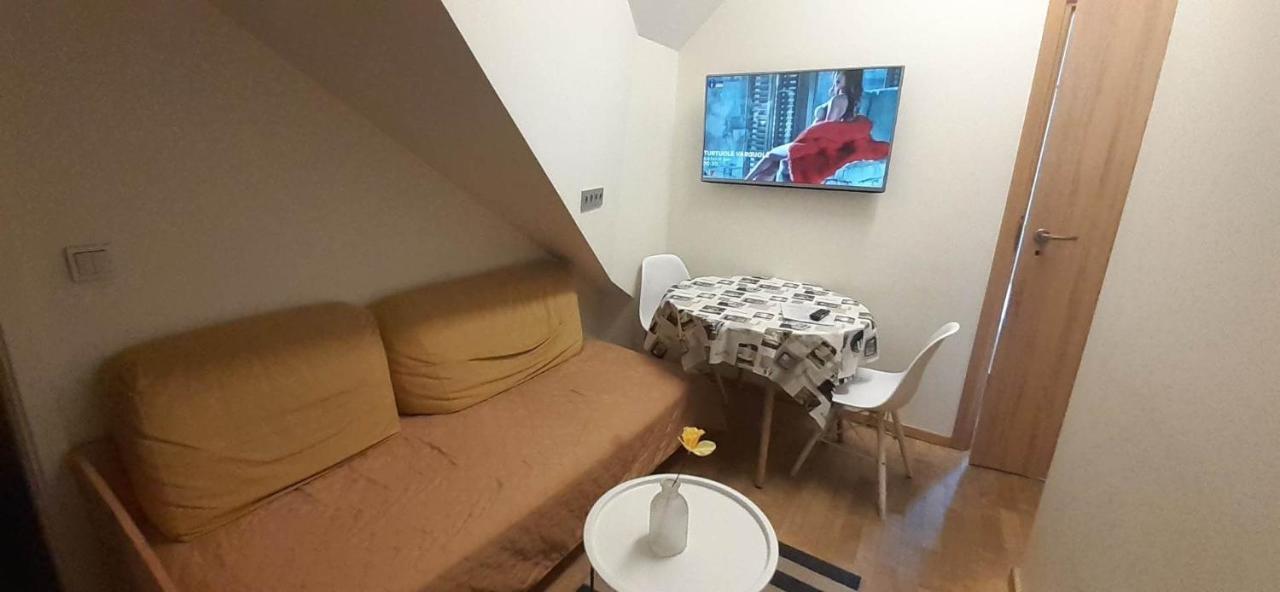 Loft Style Apartments In Kaunas Center Екстериор снимка